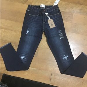 Abercrombie kids 13/14 dark wash